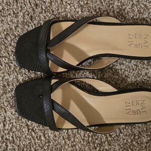 Naturalizer Leather Black Sandals Elegant Minimalist Design